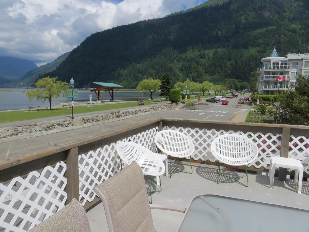 Harrison Village Motel Harrison Hot Springs Eksteriør bilde